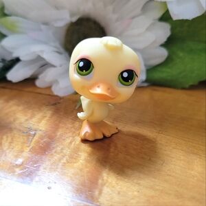 Littlest Pet Shop LPS #51 Duck Yellow Duckling Green Eyes Bird 2005